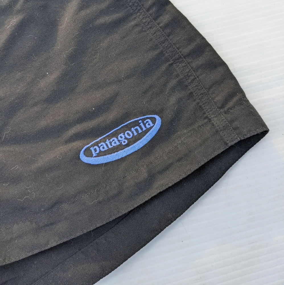 PATAGONIA women's black baggy shorts - Picture 2 of 9